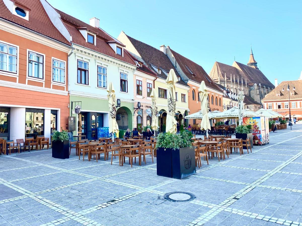 10 Council Square Apartment Brasov Ngoại thất bức ảnh