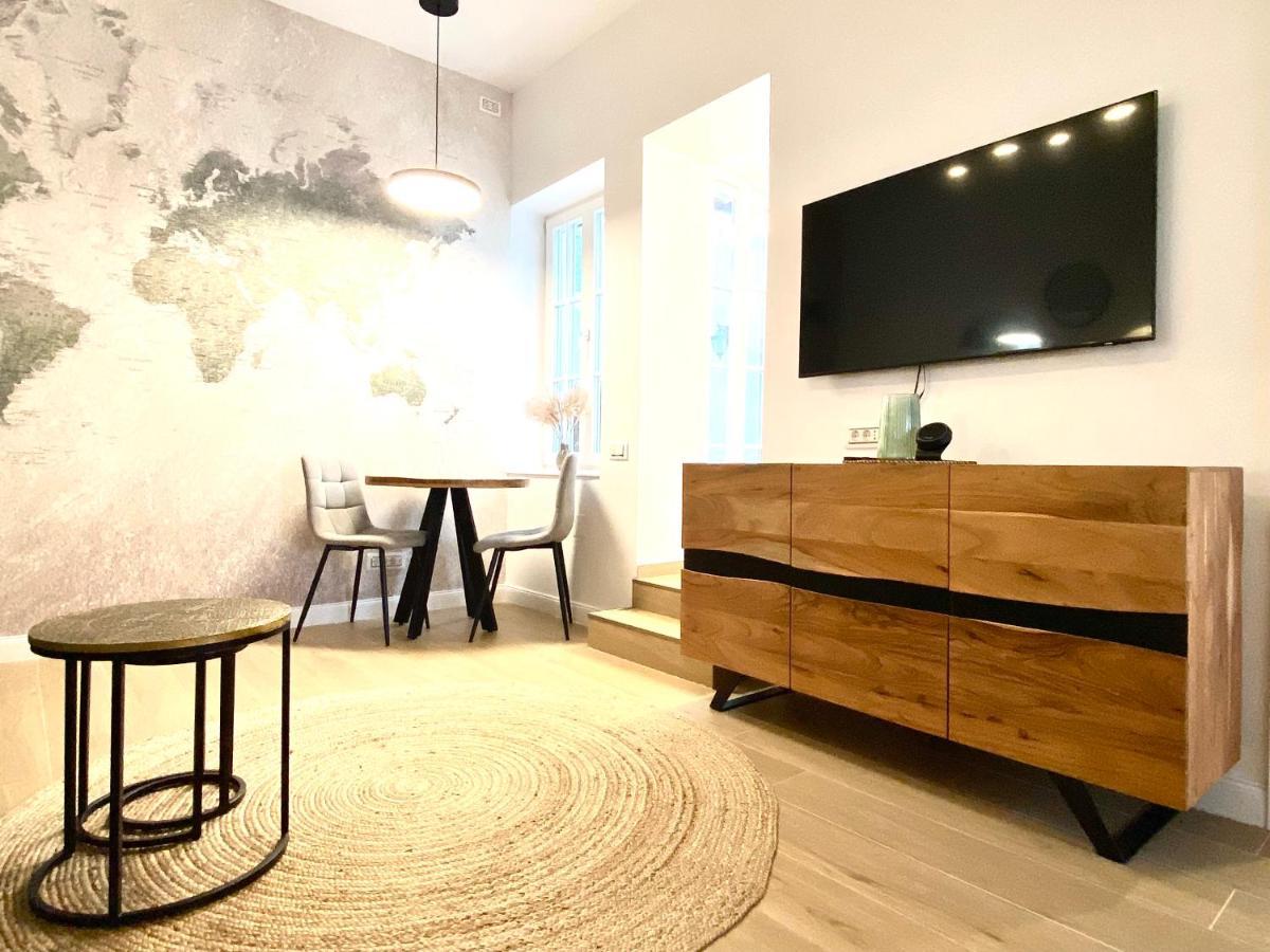 10 Council Square Apartment Brasov Ngoại thất bức ảnh
