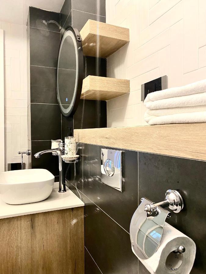 10 Council Square Apartment Brasov Ngoại thất bức ảnh
