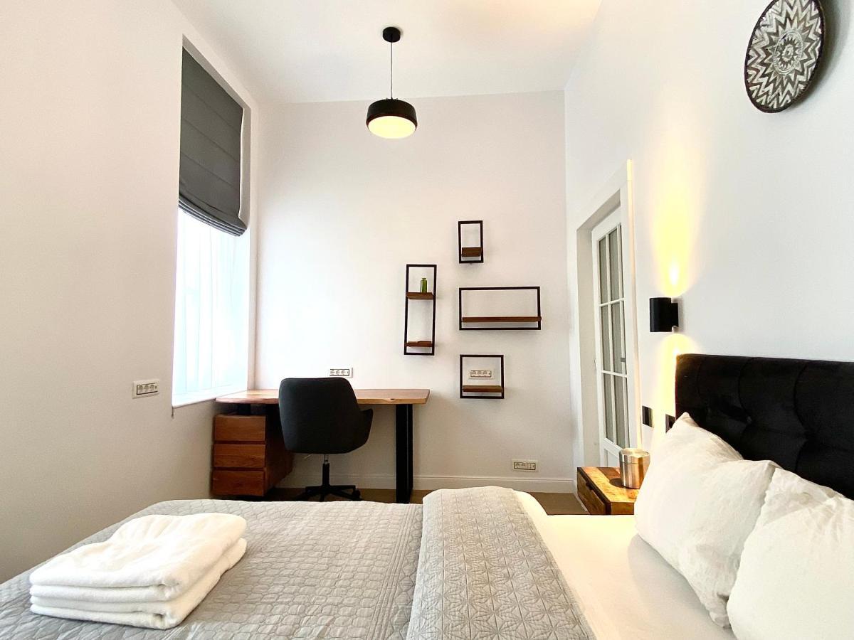 10 Council Square Apartment Brasov Ngoại thất bức ảnh